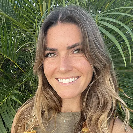 Laura Bailes